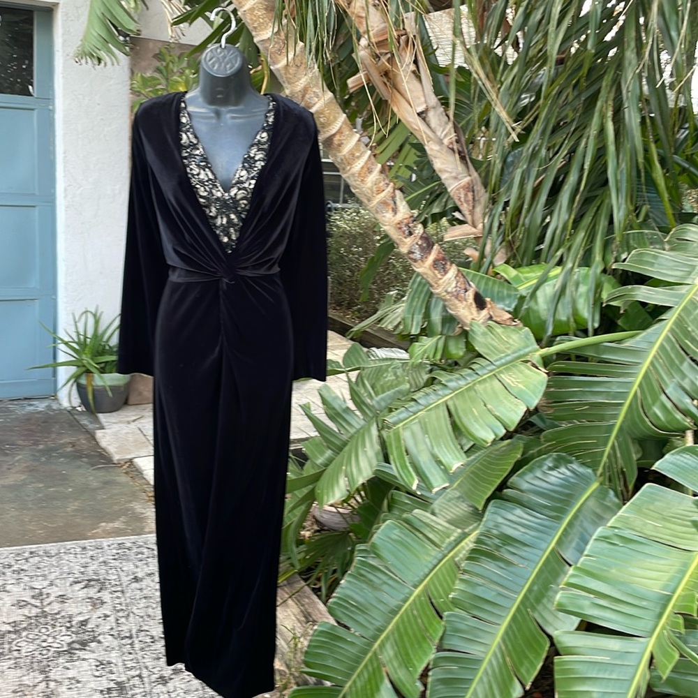 Cache velvet tlace trim dress with front slit